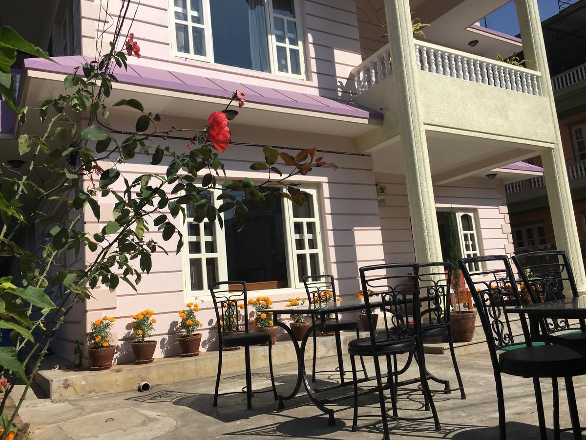 Hotel Pokhara International Dış mekan fotoğraf