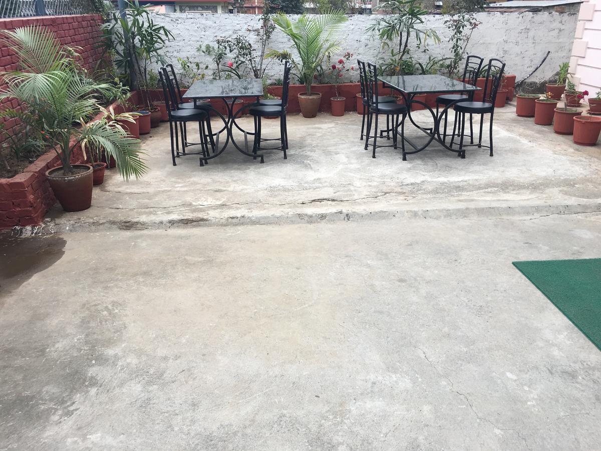 Hotel Pokhara International Dış mekan fotoğraf